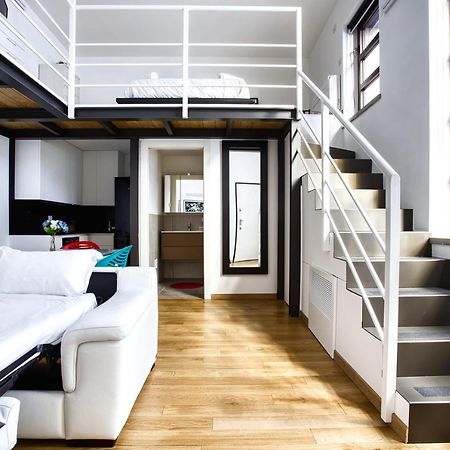Ferienwohnung Joivy Charismatic 1-Bed Flat With Parking Mailand Exterior foto