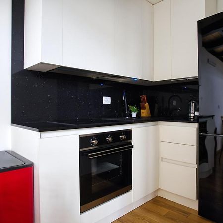 Ferienwohnung Joivy Charismatic 1-Bed Flat With Parking Mailand Exterior foto