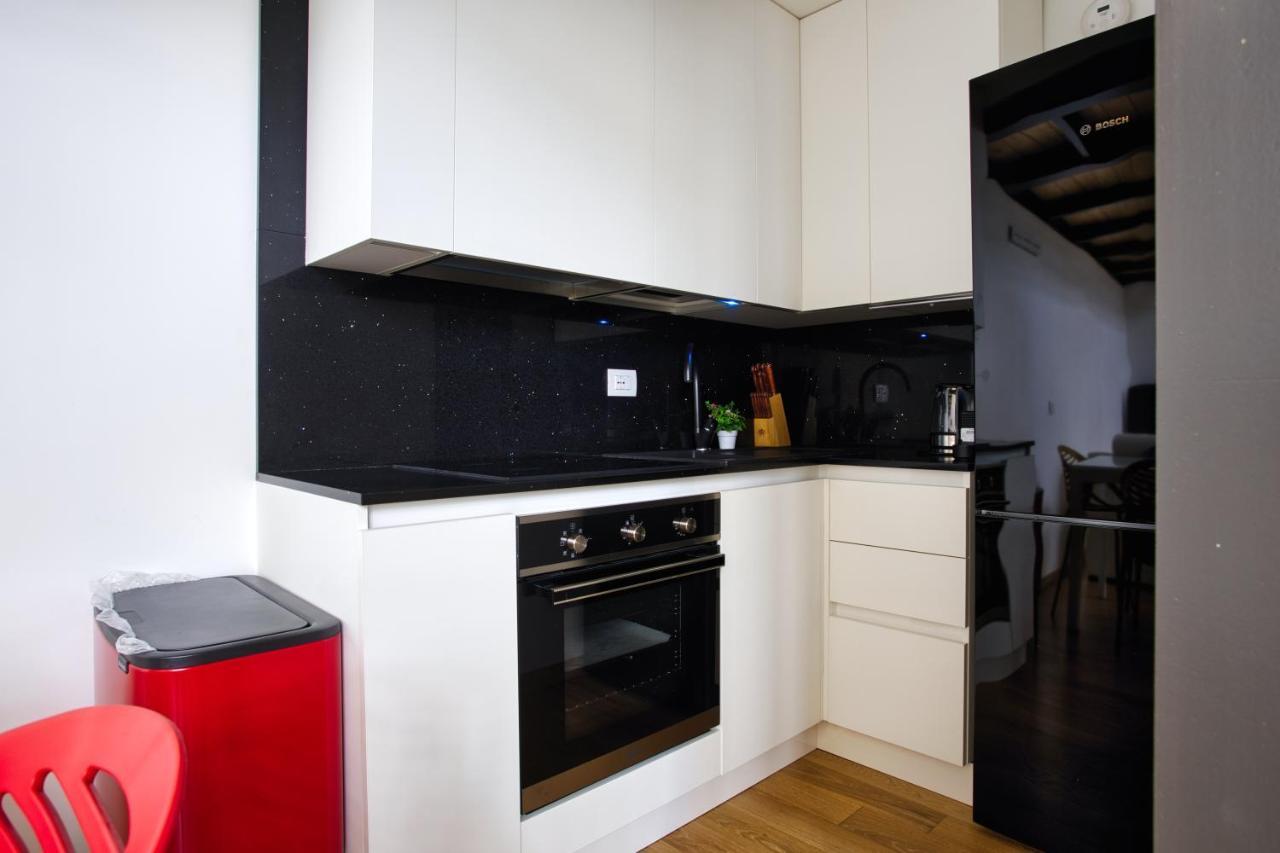 Ferienwohnung Joivy Charismatic 1-Bed Flat With Parking Mailand Exterior foto