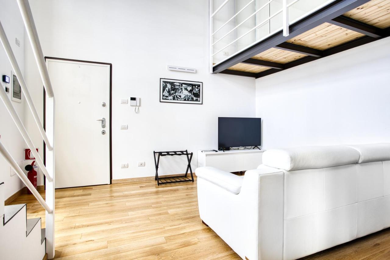Ferienwohnung Joivy Charismatic 1-Bed Flat With Parking Mailand Exterior foto
